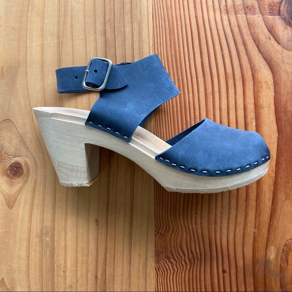 NEW Bryr Clogs - Miranda Peep Toe - Size 7 - Navy